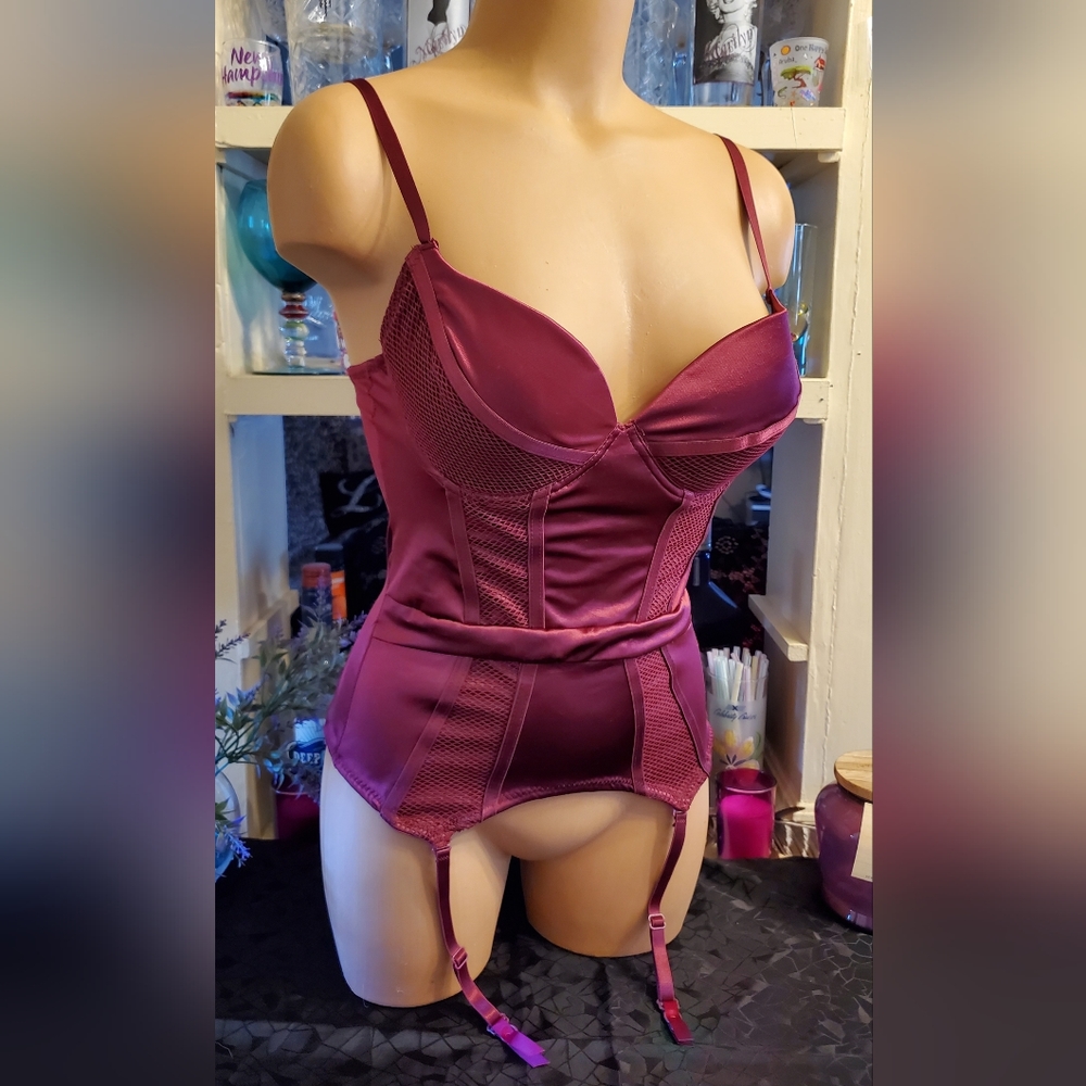 Body Rage Corset Bustier Lingerie Removable Garters Pushup M. Burgundy EUC - Picture 8 of 9